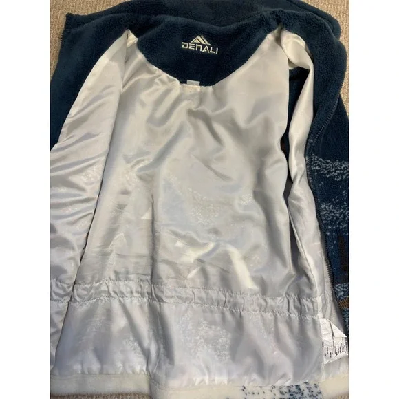 Denali VINTAGE Unisex Fleece Vest Blue Winter Village Mountain Scene Full Zip L - Picture 8 of 8